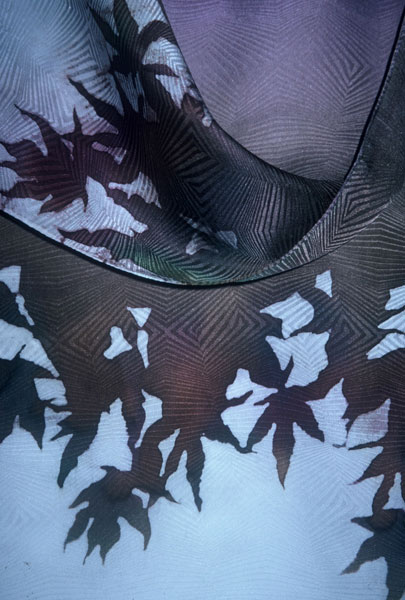 Rozome Leaf scarf, detail